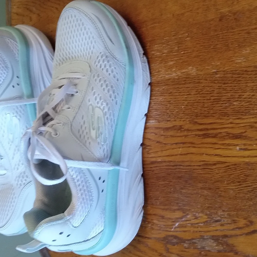Skechers White and Green Athletic Shoes with Breathable Design